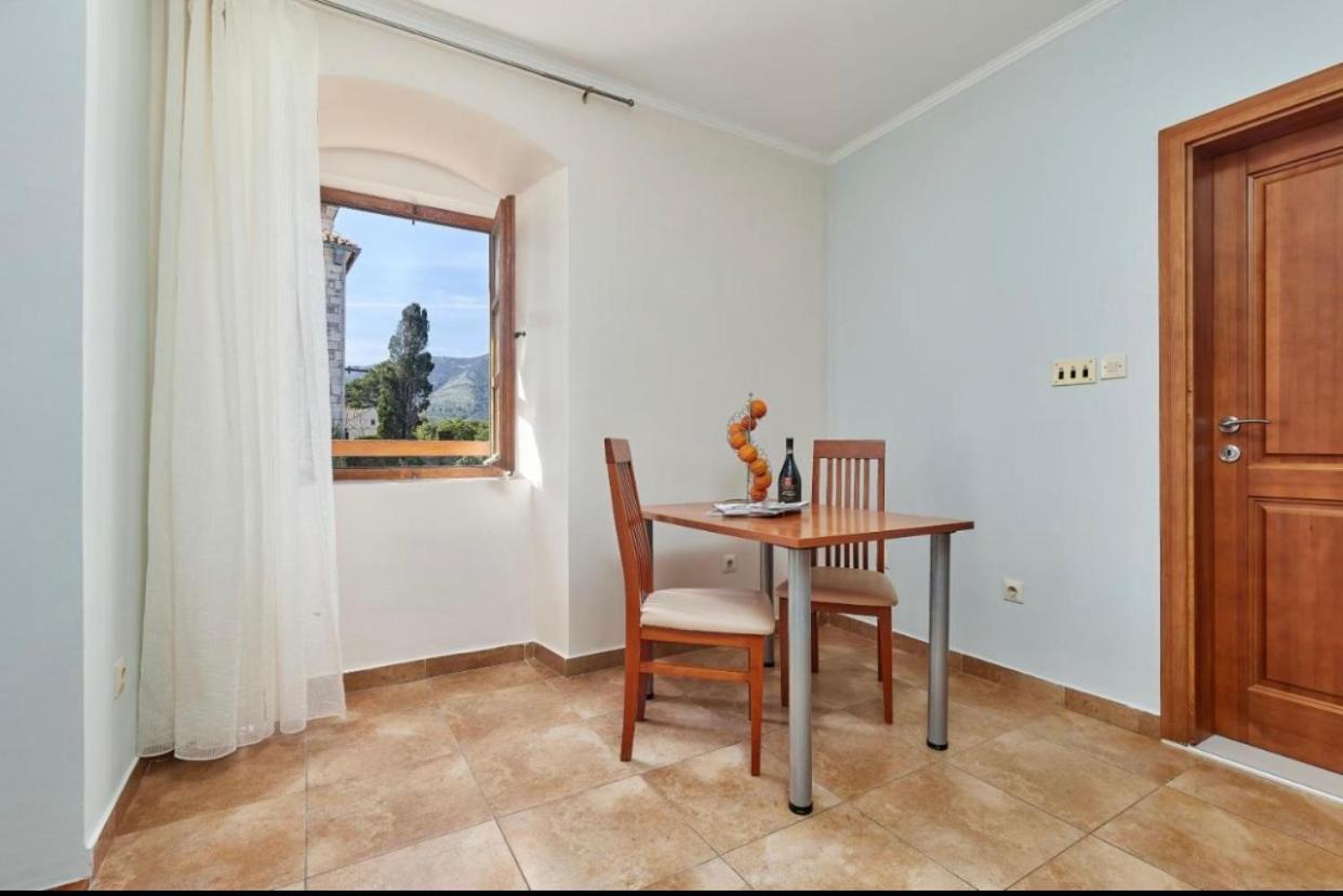 Apartments Barba Kotor Exterior photo