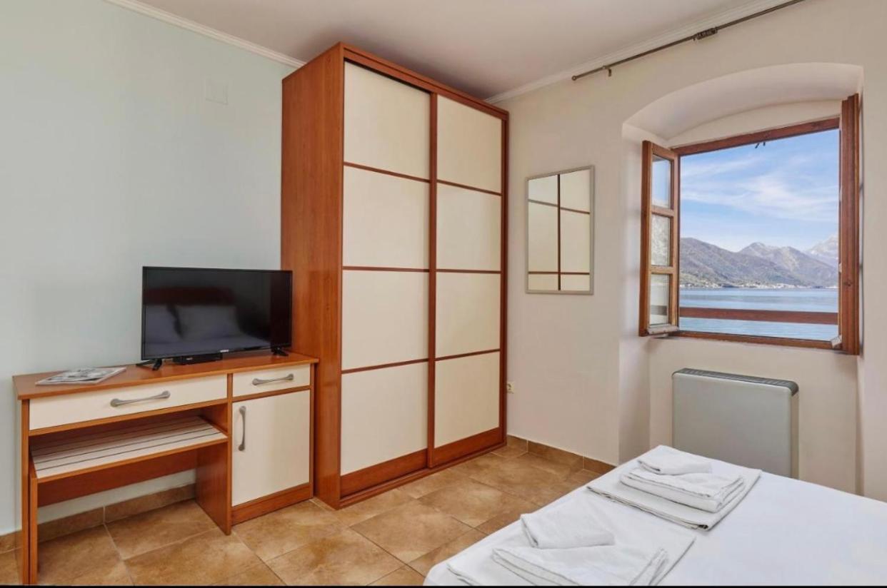 Apartments Barba Kotor Exterior photo